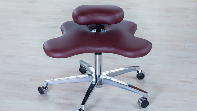 Multi-posture ergonomic seat