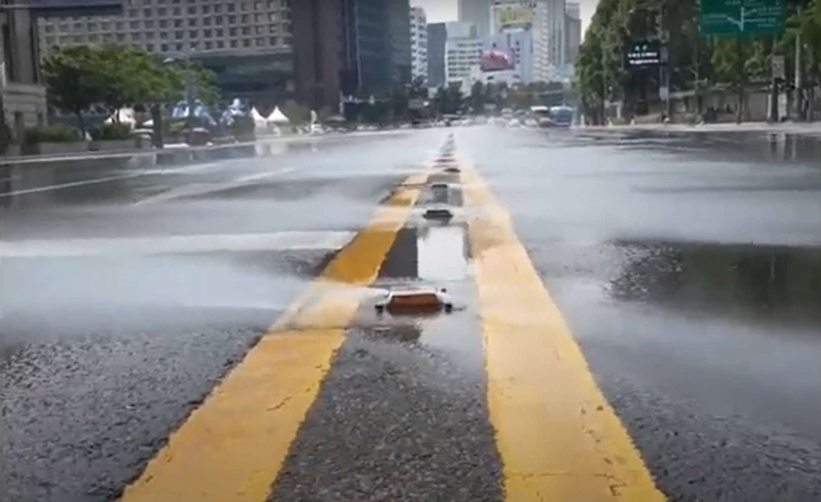 South Korea uses rainwater harvesting sprinklers to cool roads