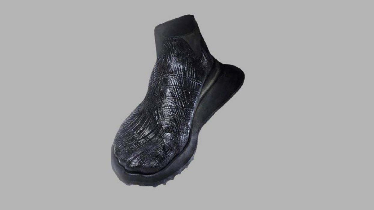 Plastic-free vegan leather that dyes itself grown from bacteria