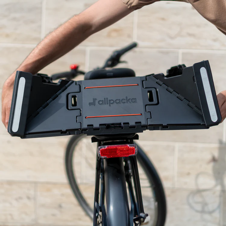 Allpacka One, a foldable cargo box for bicycles