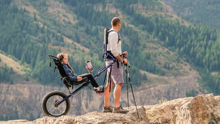 Waist-mounted hiking cart for kids with disabilities