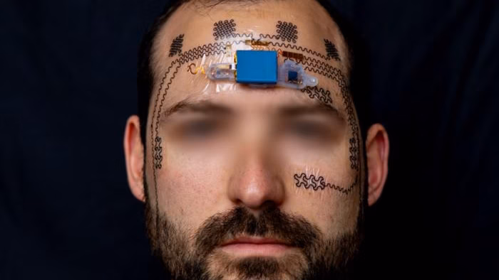 Electronic face tattoo gauges mental strain
